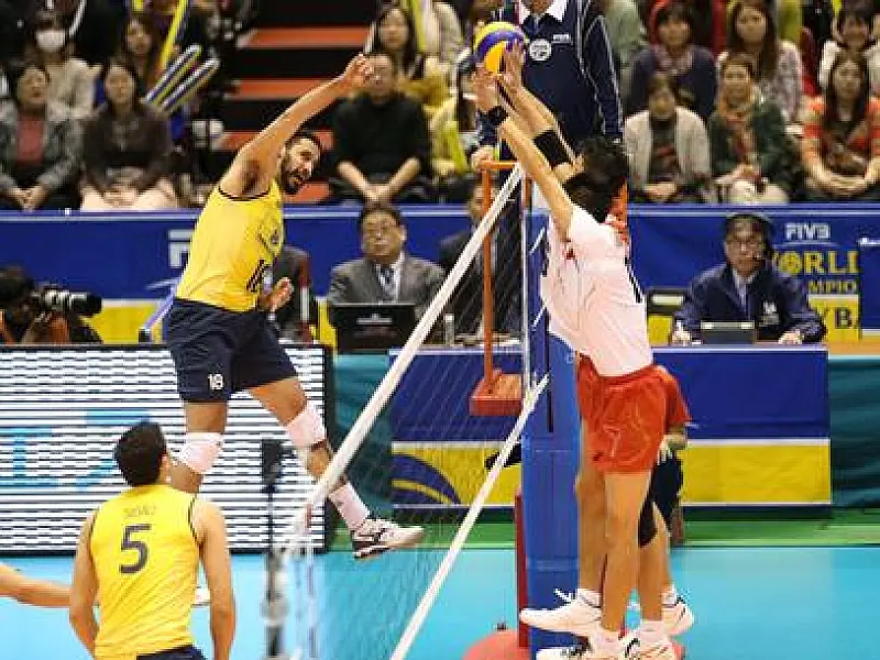 Vôlei: Brasil passa pelo Japão e segue como único invicto