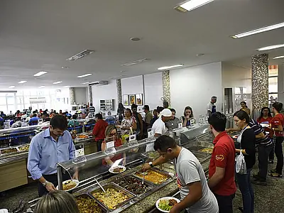 Setor de serviços cai 1,9% em janeiro, maior recuo desde março de 2017