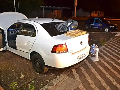 PRF apreende veiculo com 12 tabletes de maconha na BR-163