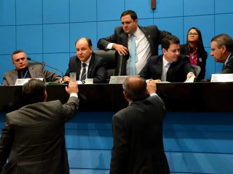 Presidente da Assembleia Legislativa admite instalar CPI 'Caça-Fantasma'