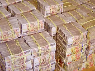 Mega-Sena acumula e pode pagar R$ 20 milhões