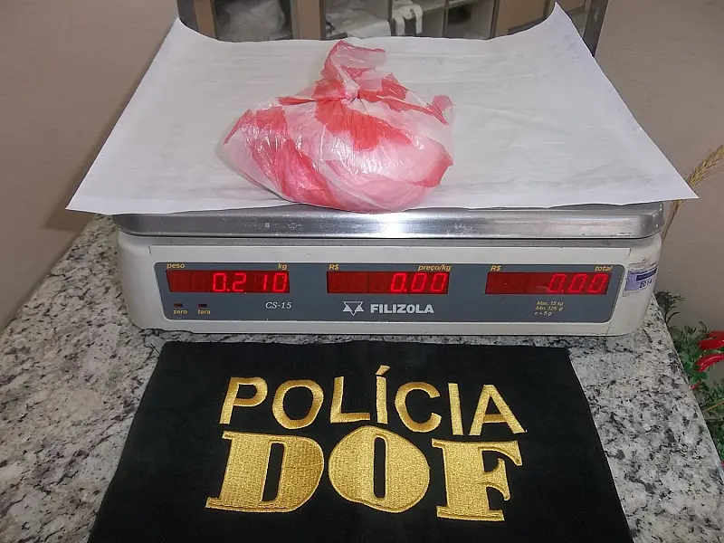 Dof apreende veículo com cocaína em Amambaí