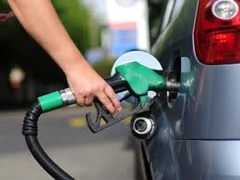 Preço da gasolina cai 2% na Capital e é segunda mais barata do país