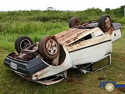 Dois ficam feridos em capotamento na estrada que liga Ivinhema a Angélica