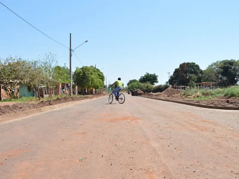 Prefeitura retoma obra parada há anos e inicia pavimentação de acesso ao bairro São Caetano