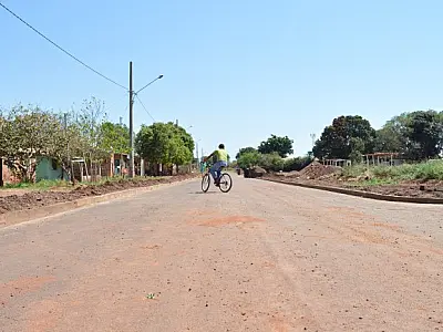 Prefeitura retoma obra parada há anos e inicia pavimentação de acesso ao bairro São Caetano