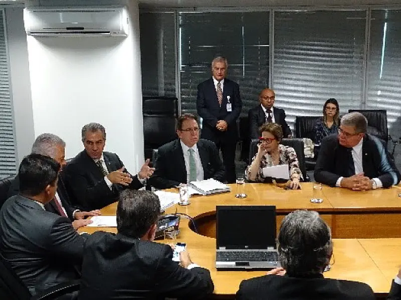 Reinaldo discute questão logística em Brasília e marca encontro com empresa Rumo para o dia 12