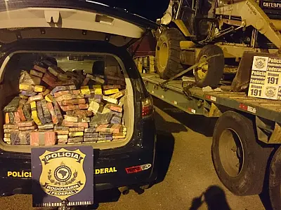 Homens são presos pela PRF transportando 227 tabletes de cocaína