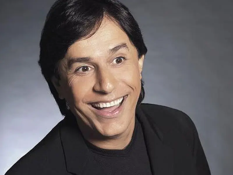 Tom Cavalcante se apresenta neste sábado na Capital