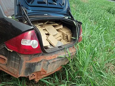 Eletricista é preso transportando quase 400 kg de maconha