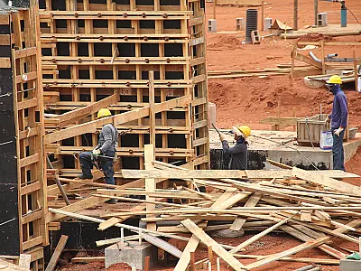 Indústria estadual tem saldo positivo de 2.657 postos formais de trabalho no ano
