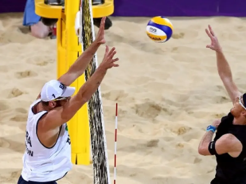 Brasil perde e fica com a prata no vôlei de praia