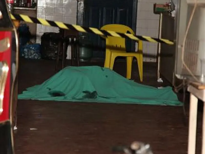Homem é morto numa pastelaria em Coxim