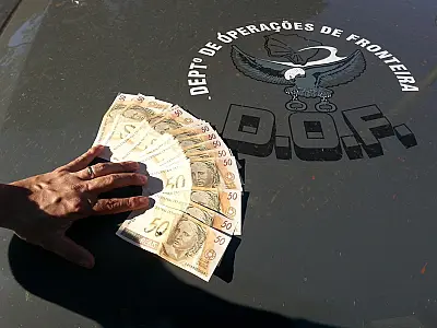 DOF apreende 20 notas falsas de 50 reais