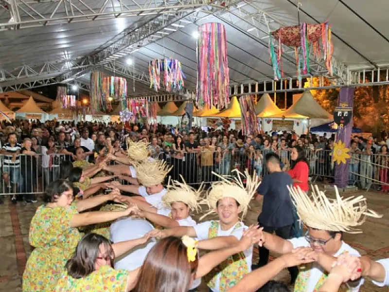 Shows musicais, comidas típicas e criatividade marcam 13ª edição do Arraial da Reme