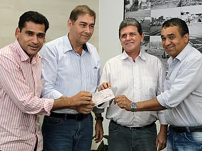 Vereadores devolvem R$ 10,2 milhões do duodécimo para prefeitura aplicar em benefícios à população