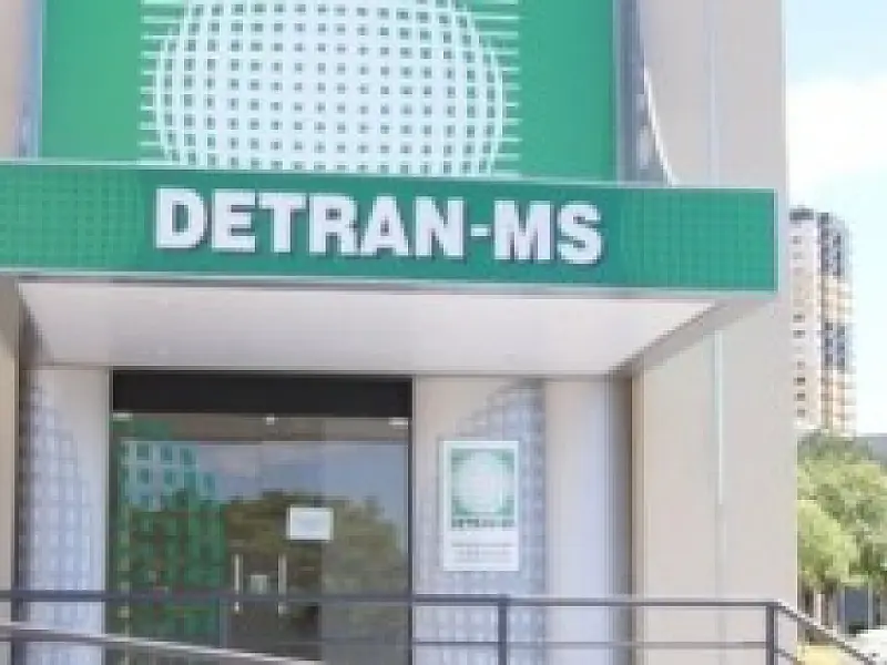 Agências do Detran realizam atendimento especial até amanhã