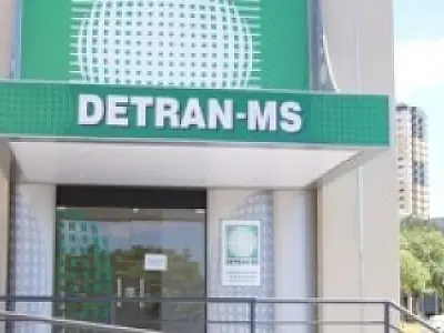Agências do Detran realizam atendimento especial até amanhã