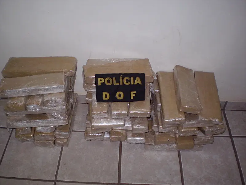 DOF apreende 71kg de maconha em veículos em Ponta Porã