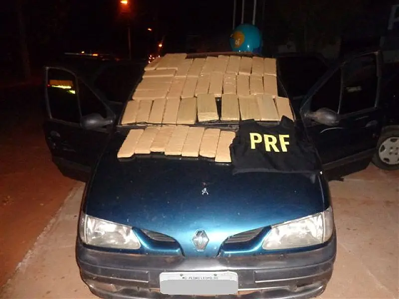 PRF encontra maconha em veículo de Minas Gerais