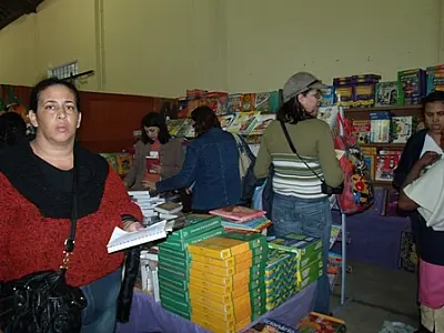 Feira Caminhos da Leitura leva 25 mil pessoas ao Armazém Cultural