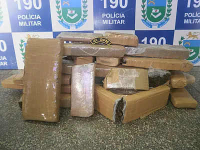 Traficantes escondiam drogas em casa abandonada