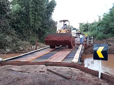 Agesul recupera ponte e libera o tráfego na MS-270, em Itaporã