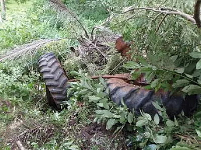 Homem cai com trator em ribanceira de Camapuã