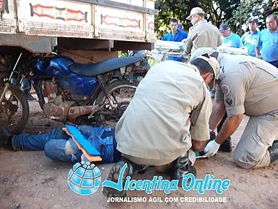 Homem fica gravemente ferido em colisão com moto e F-4000 em Vicentina