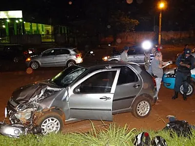 Acidente de moto mata casal em frente ao Detran em Dourados