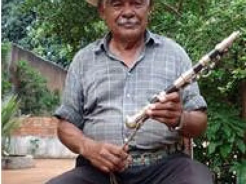 Ao som do berrante "contador de causos" é sepultado