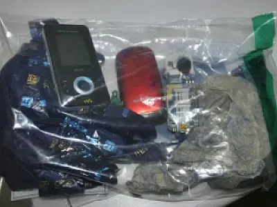 Mulher é presa com celulares na vagina