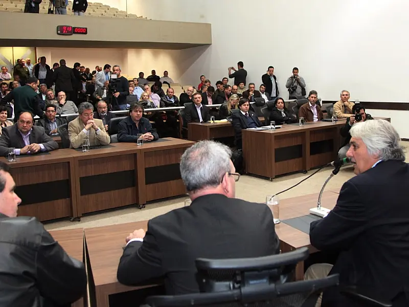 Delcídio diz que novos ramais ferroviários vão mudar a economia de MS