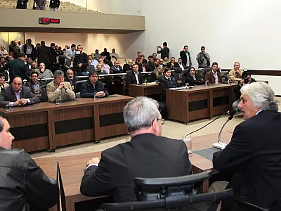 Delcídio diz que novos ramais ferroviários vão mudar a economia de MS