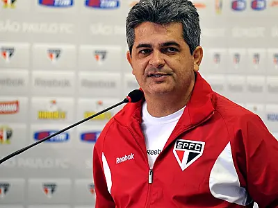 Grupo acata Ney Franco por hierarquia e jura haver bom ambiente