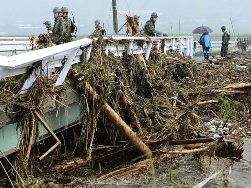 Mais de 240 mil são prejudicados por chuva forte no Japão