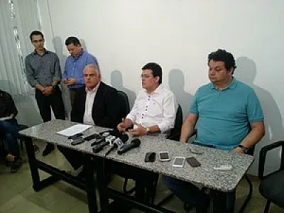 Prefeito não teme comissão que pode cassar próprio mandato