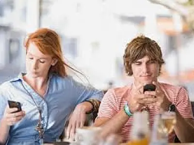 Enquete mostra que redes sociais deixam as pessoas antissociais