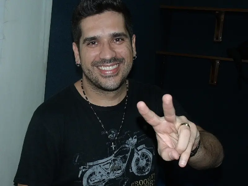 Compositor de grandes sucessos, Wilson Sideral comenta sobre sua carreira e influências musicais