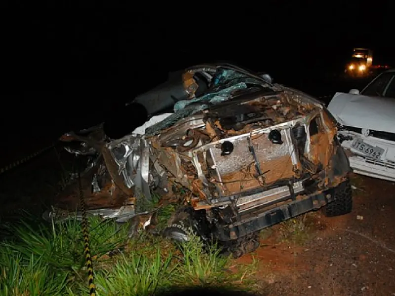 Mãe e filha morrem na BR 060 e pai de família sobrevive ao acidente