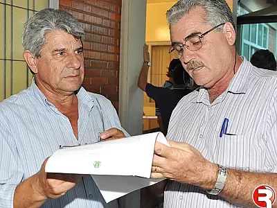 Desembargador suspende bloqueio de R$ 1,6 milhão em bens de ex-prefeito