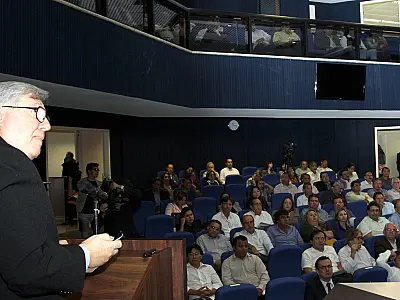 Até 2014 todas as cidades do país terão que eliminar os lixões