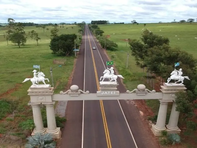 Governo contribui para melhorar infraestrutura de Jateí, com obras em rodovias, vias públicas