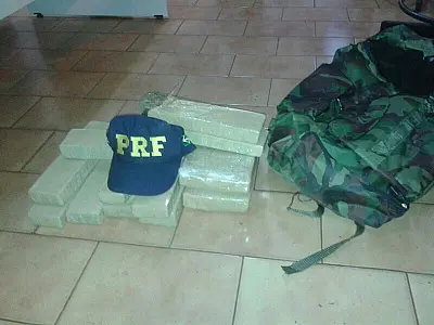 Homem é preso pela PRF com 11,010 kg de maconha