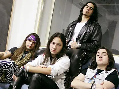 Neste domingo Som da Concha leva o peso do rock com Hollywood Cowboys e os Impossíveis