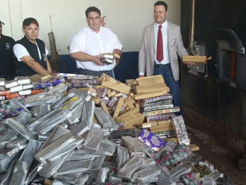 Policia Civil incinera mais de 01 tonelada de drogas em Glória de Dourados