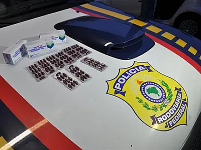 Polícia apreende 90 unidades de medicamentos em veículo