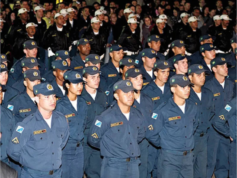 Governador participa de  formatura de policias militares