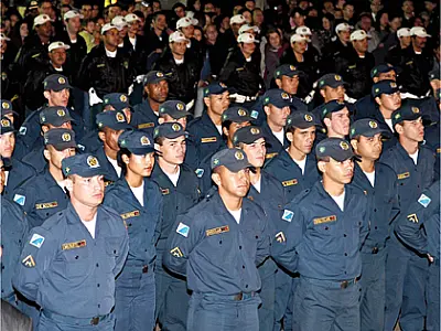 Governador participa de  formatura de policias militares
