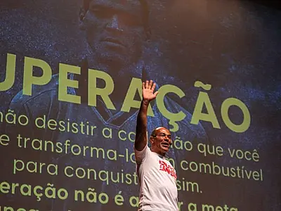 Campo Grande recebe palestra 'Inclusão Social através do Esporte' com ícones do futebol brasileiro